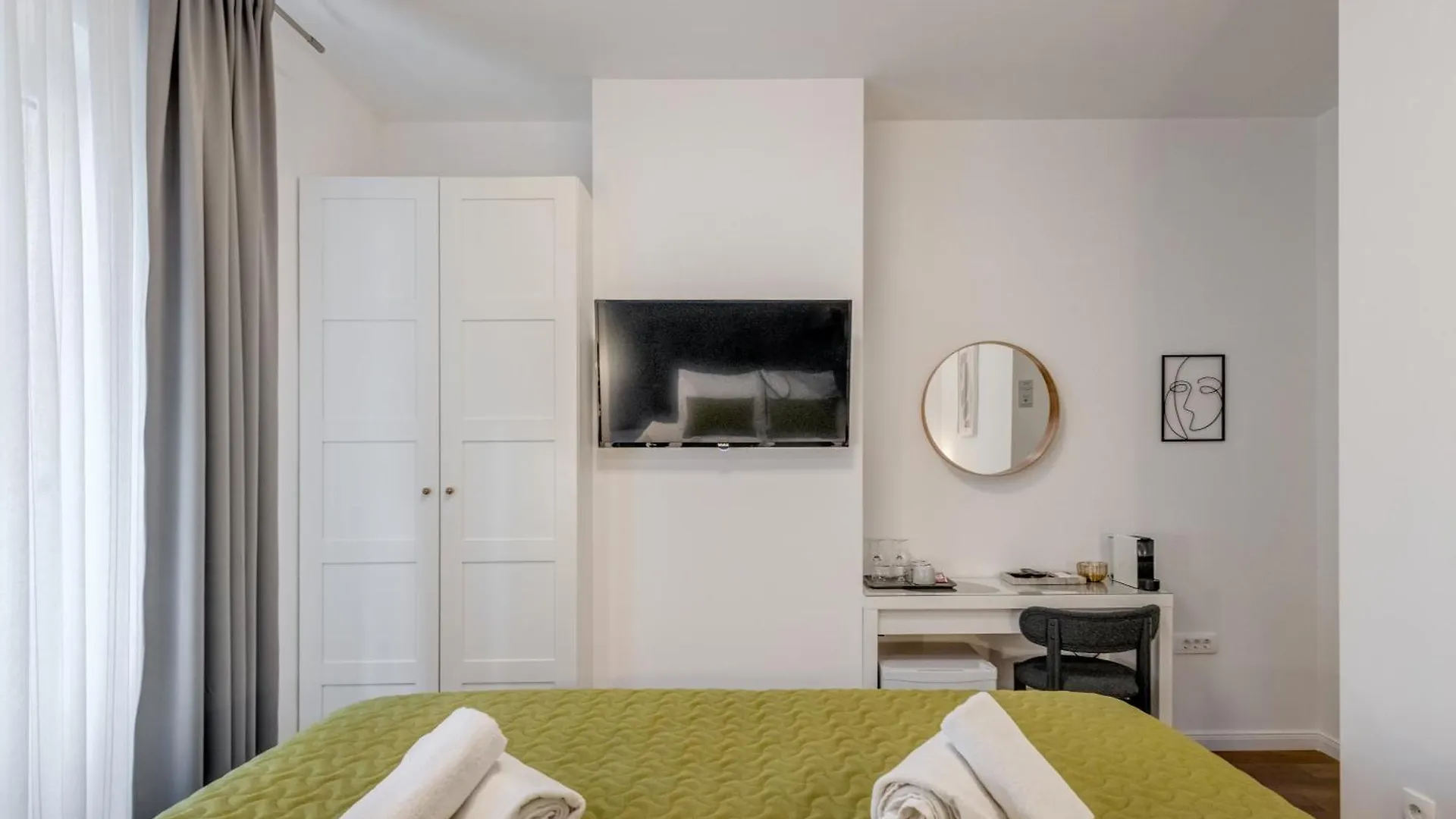 Finn Luxury Rooms Split 0*,